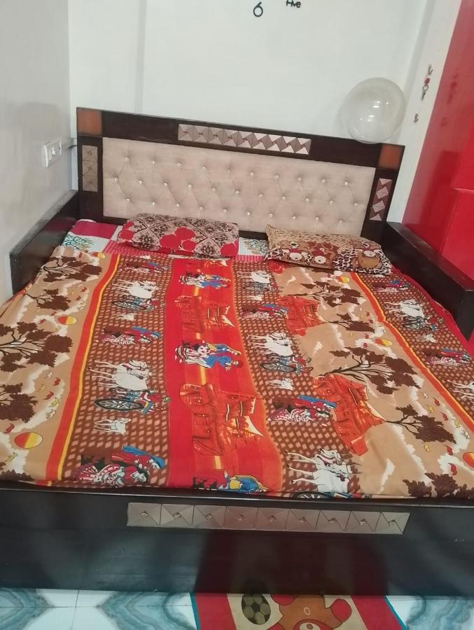 Aparna Niwas Home Stay Family Friendly Varanasi Luaran gambar