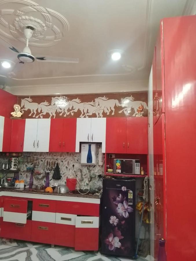 Aparna Niwas Home Stay Family Friendly Varanasi Luaran gambar